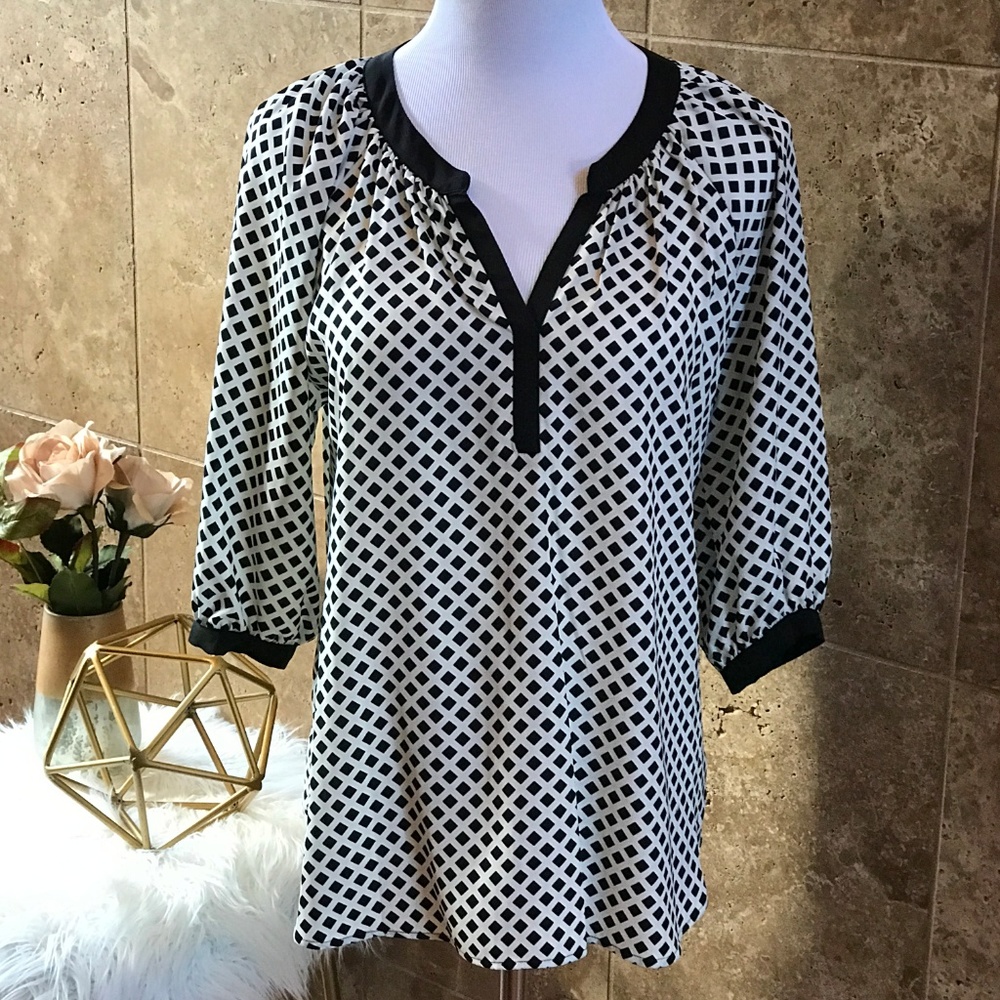 NWOT Stitch Fix Black & White 3/4 Sleeve Top